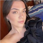 Profesora de inglés, que ayuda a los niños con el idioma del inglés. Haciendo que lea guste y que disfruten del proceso